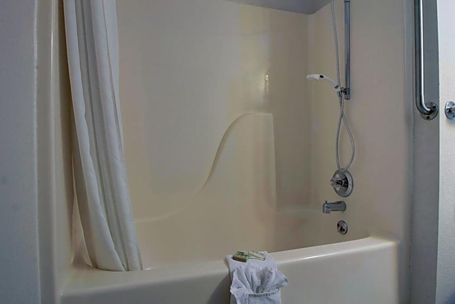 Super 8 by Wyndham Keokuk