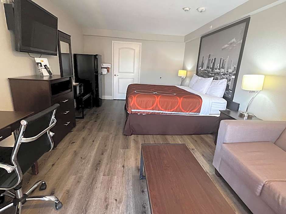 Super 8 by Wyndham Baytown/Mont Belvieu
