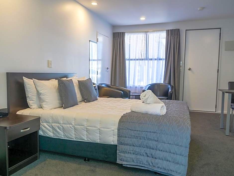 Durham Court Motor Inn