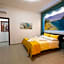 PalerMonAmour Art Gallery Suite