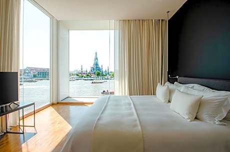 Corner River View Deluxe