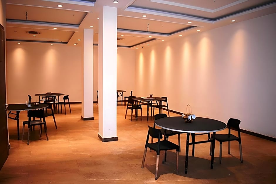 Lemonwood Suites By F9 Hotels