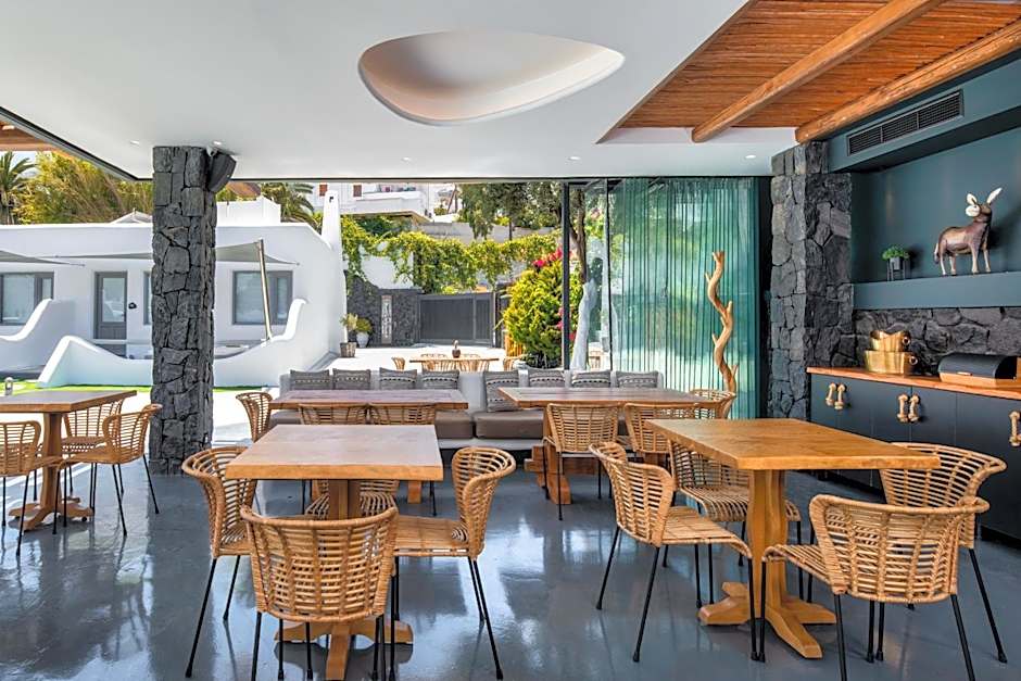 Evgenia Villas & Suites by Calm Collection