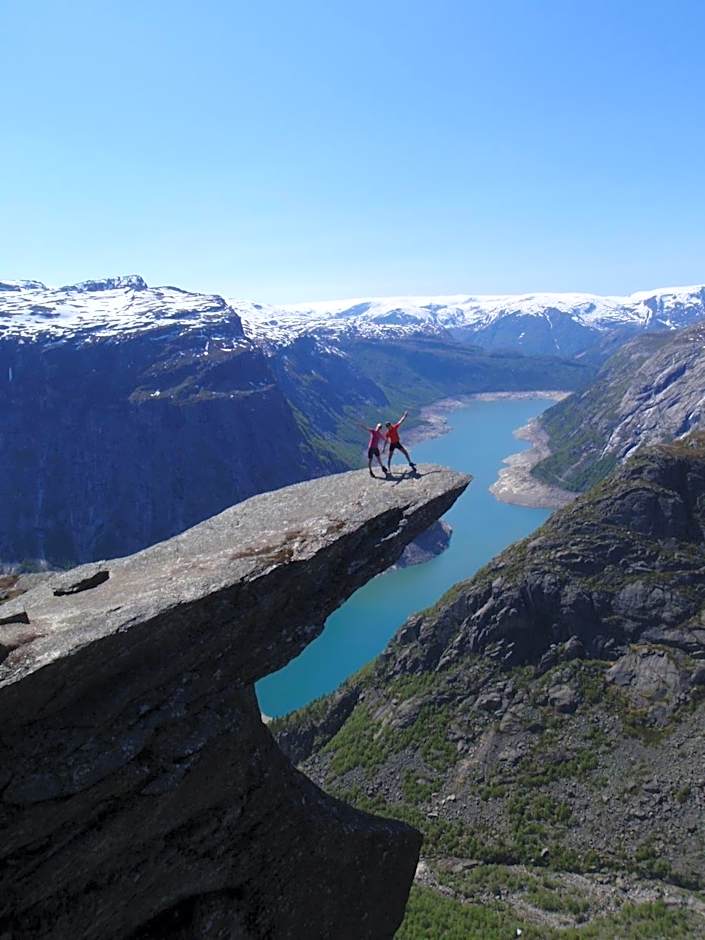 Trolltunga Camping