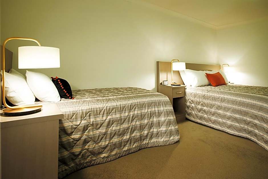 Loxton Community Hotel Motel