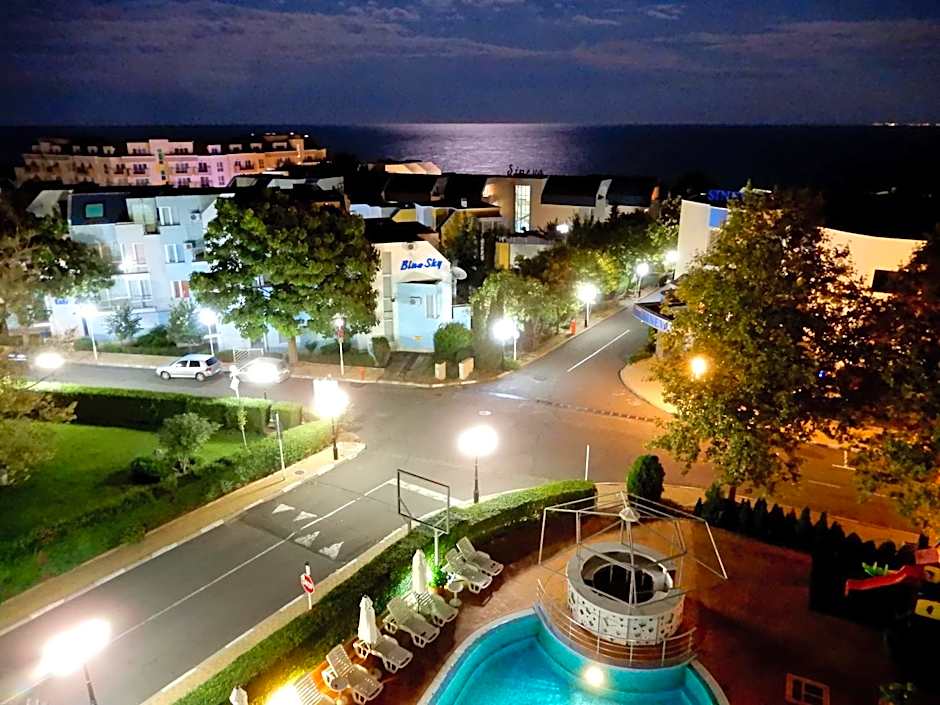 Sineva Del Sol Apartments