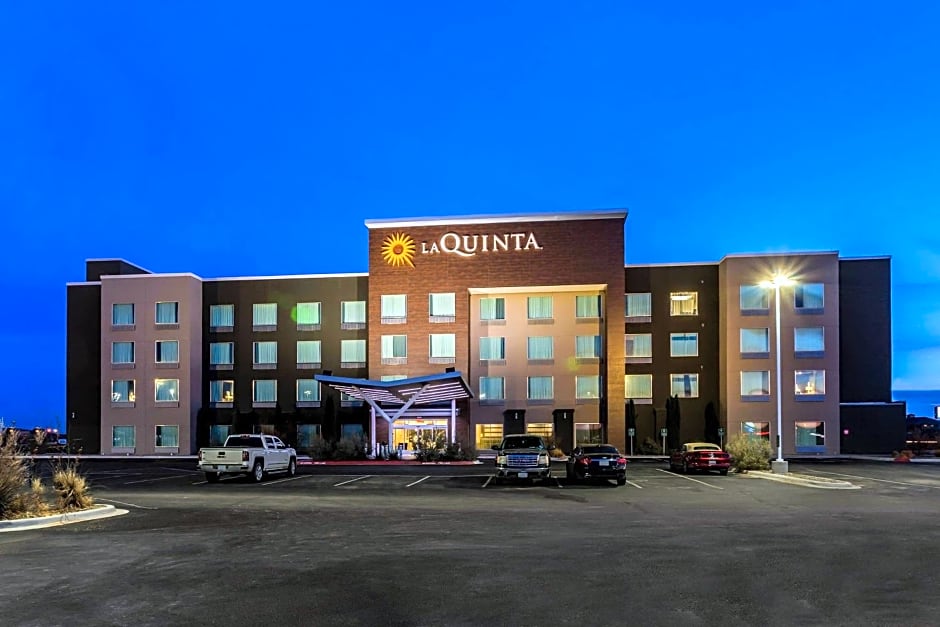 La Quinta Inn & Suites by Wyndham Odessa North-Sienna Tower