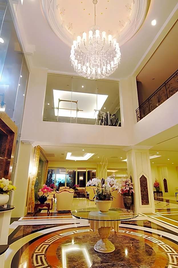 Lk Royal Suite Hotel