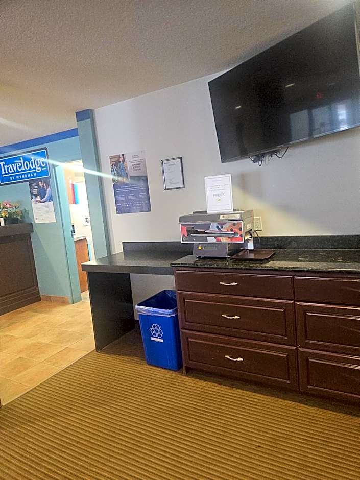 Travelodge by Wyndham Edson