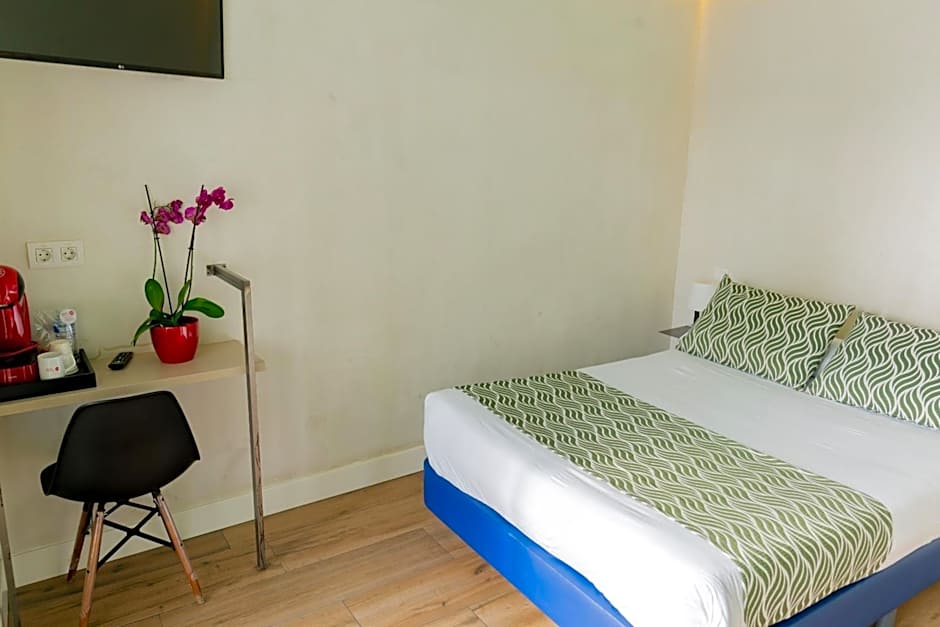 Hostal Charlotte-Gran Vía