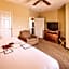 La Quinta Inn & Suites by Wyndham Marble Falls
