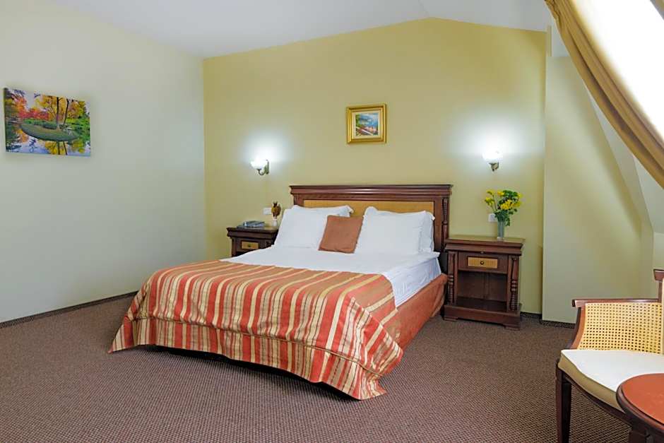 Atrium Hotel Ateneu City Center