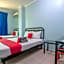 RedDoorz near Nagoya Citywalk Batam 2