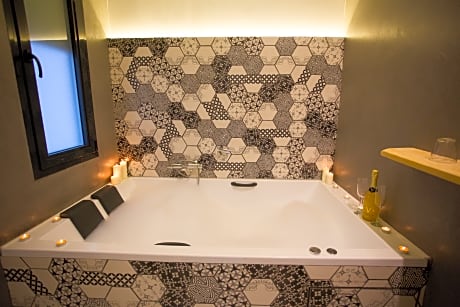 TWO BEDROOMS EXTERIOR