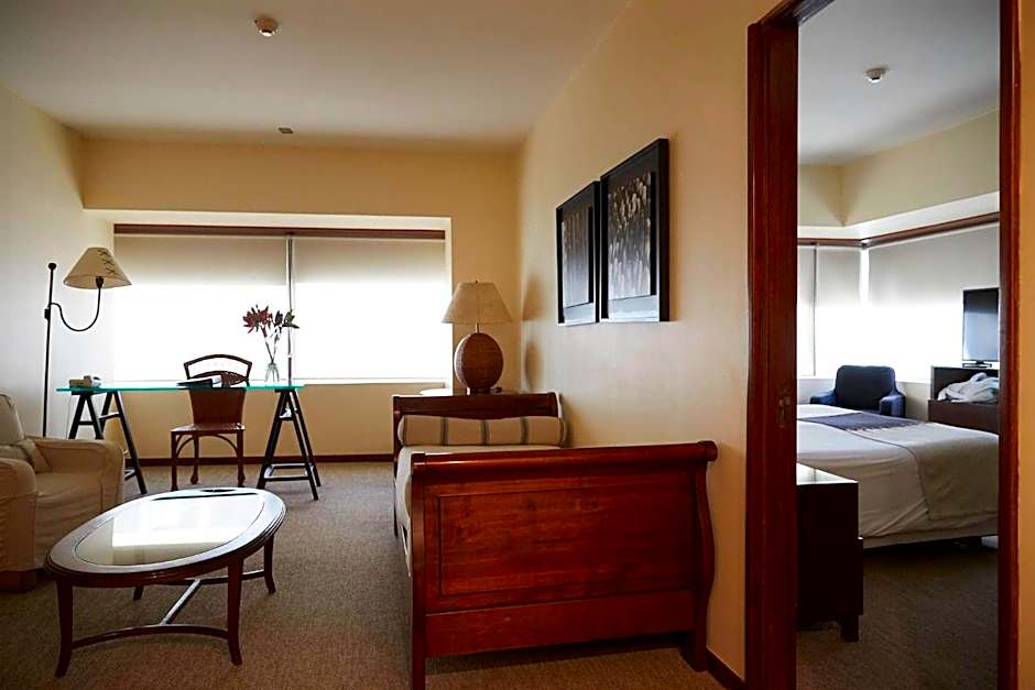 Hotel Almacruz and Convention Center