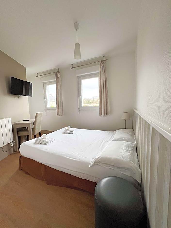 BRIT HOTEL Lannion-Perros Guirec