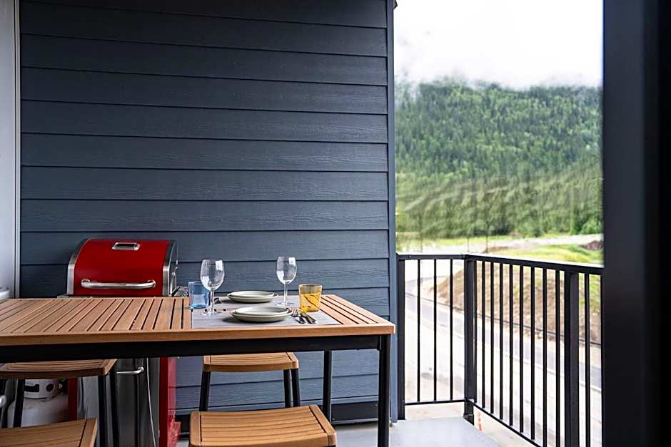 Summit Views Condo by Revelstoke Vacations