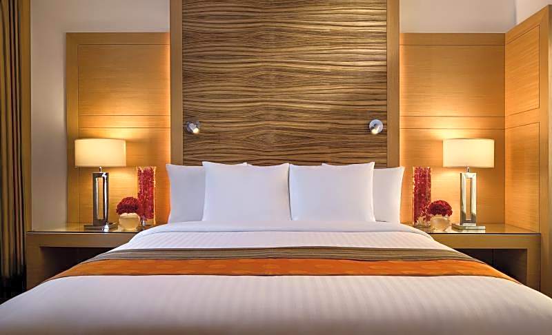 Courtyard by Marriott Gurugram Downtown