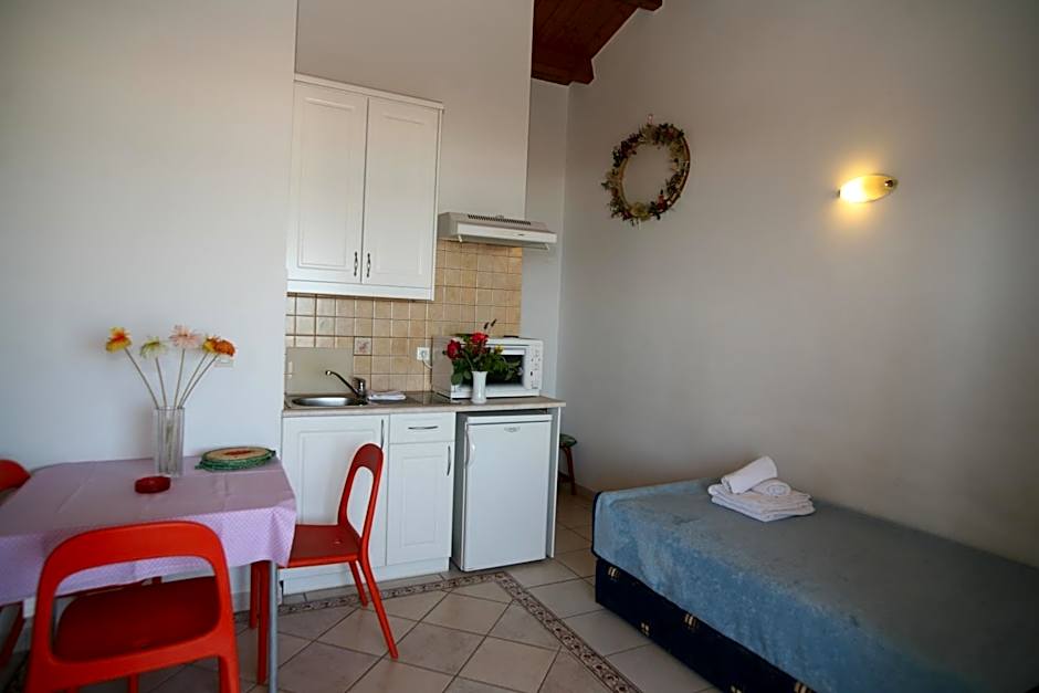 Glyfada Gorgona Apartments