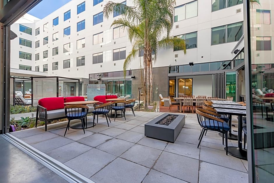 Shashi Hotel Mountain View, an Urban Resort