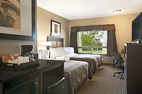 2 Queen Beds Room