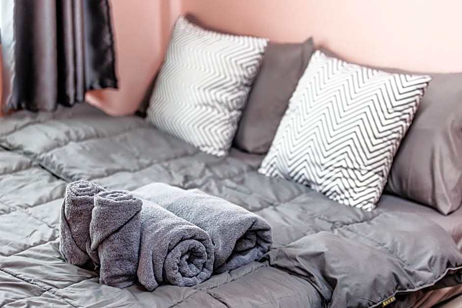 Baan Mee Suk Ayutthaya