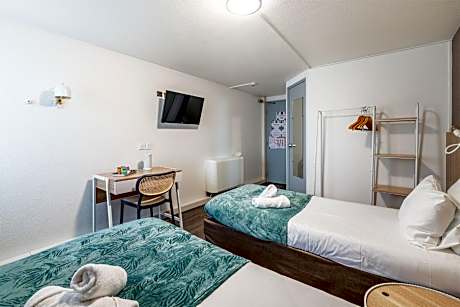 Triple 3 Single Beds