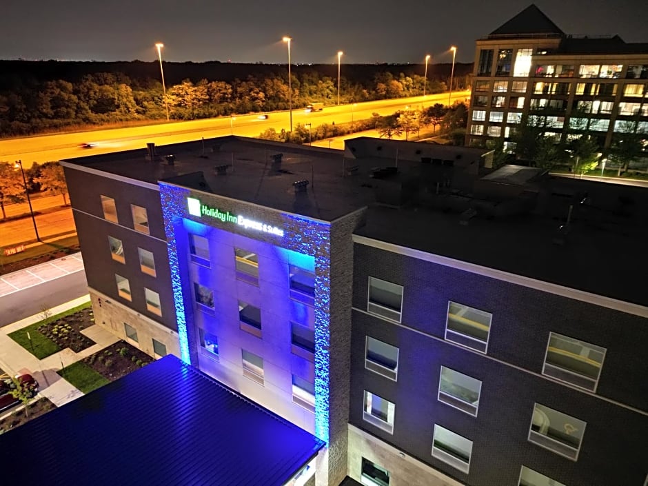 Holiday Inn Express & Suites Chicago Schaumburg By IHG