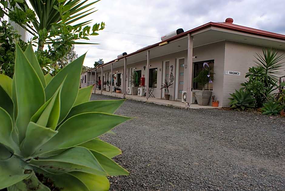 Riverside Motel
