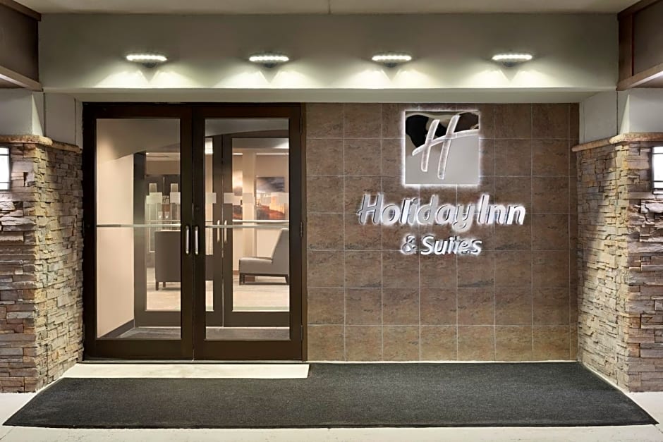 Holiday Inn & Suites Duluth-Downtown, an IHG Hotel