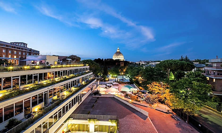 Cardinal Saint Peter Hotel