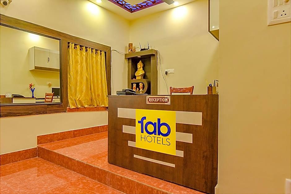 Fabexpress Shivalya – Calcutta, LA