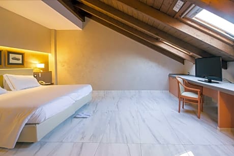 Two Connecting Double Rooms