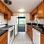 Oyster Bay Inn & Suites