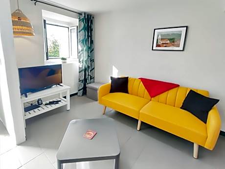 Cozy Vacation Rental in Peaceful Peral, Portugal