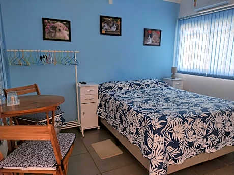 Lindo quarto c/ banheiro privativo