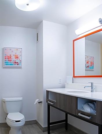 Queen Room with Two Queen Beds - Mobility Access/Non-Smoking