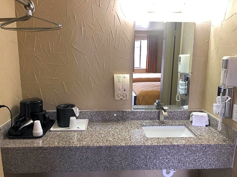 Americas Best Value Inn - Legend's Inn
