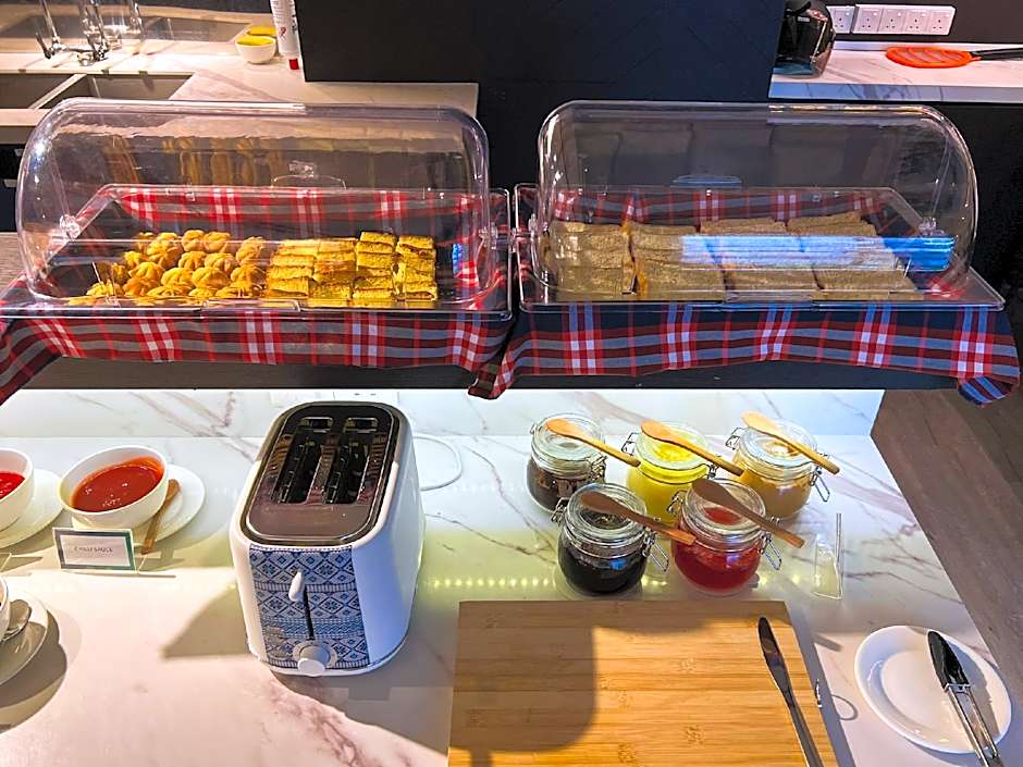 Tropics Eight Suites