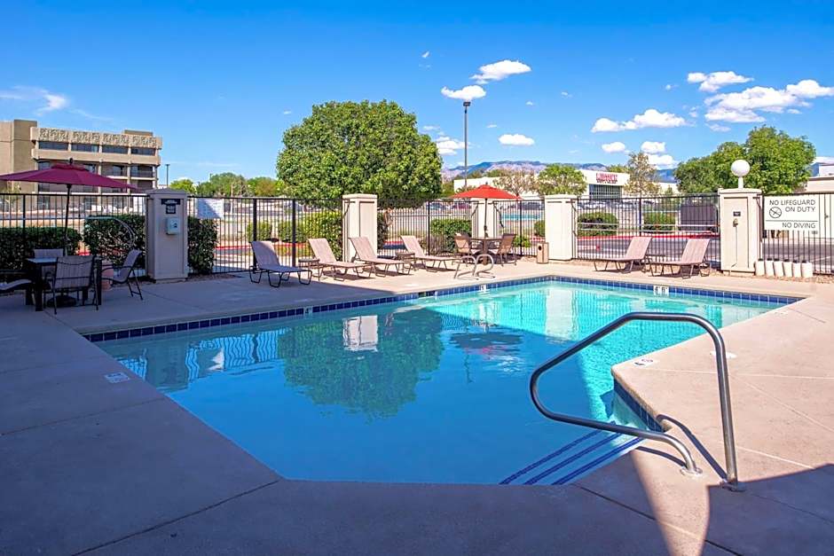 Hampton Inn By Hilton Albuquerque-University/Midtown