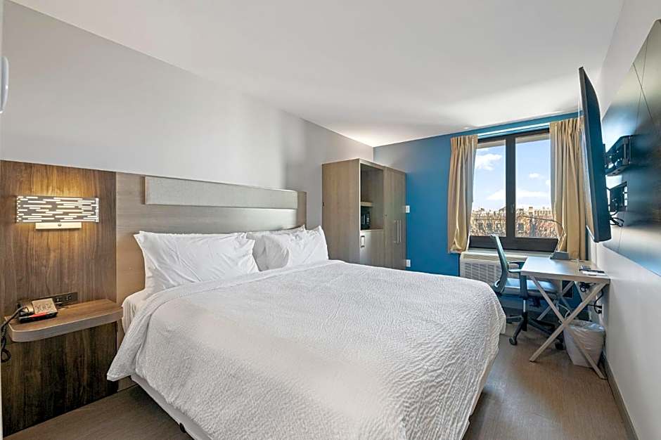Holiday Inn Express And Suites Bronx NYC By IHG