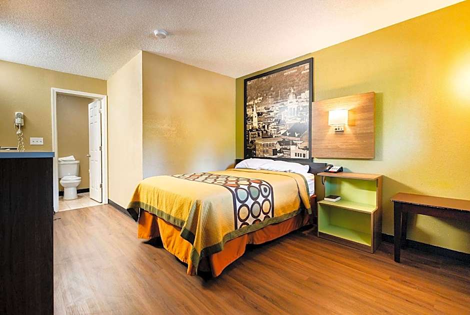 Super 8 by Wyndham Cincinnati OH