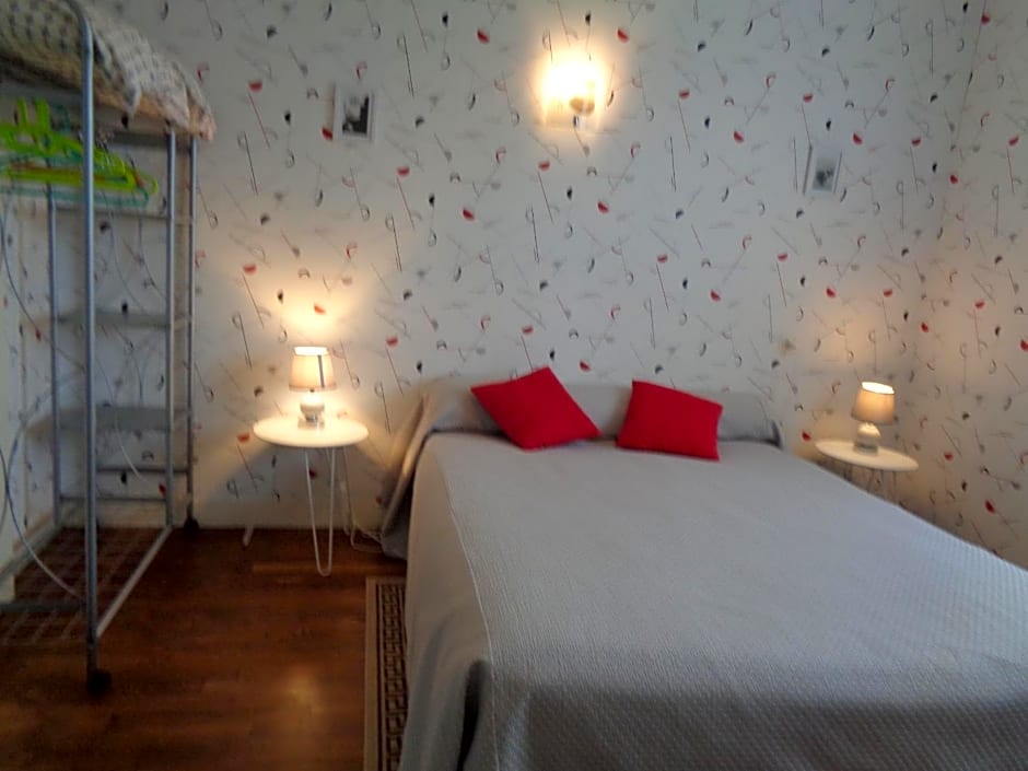 Chambre d'hôte Les Sapins – Pontorson, IA