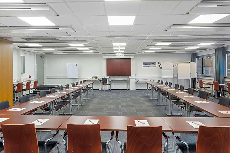 Best Western Plus Airport Hotel