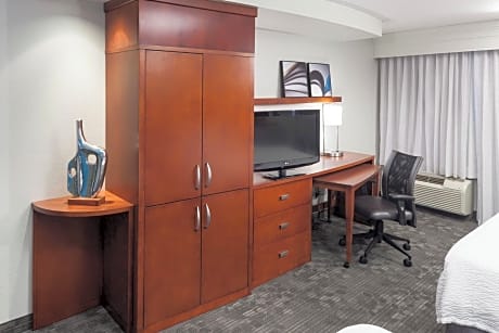 Room, 2 Queen Beds (Hearing Accessible)