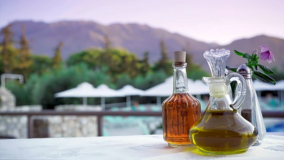 Vardis Olive Garden Hotel