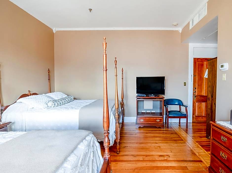 The Belmont Inn by OYO