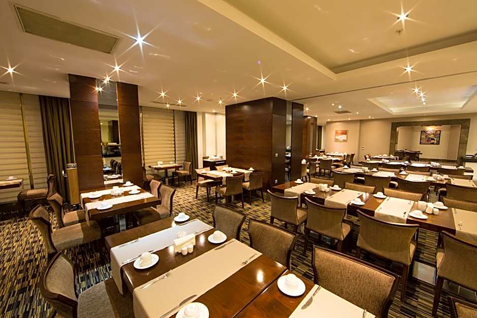 QafqaZ Baku City Hotel & Residence