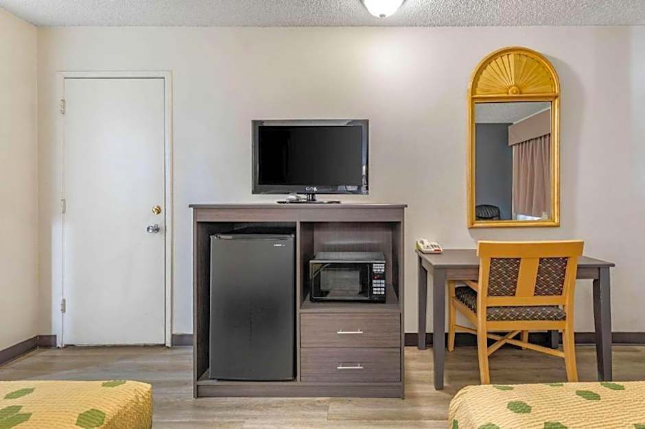 Econo Lodge On Historic Route 66