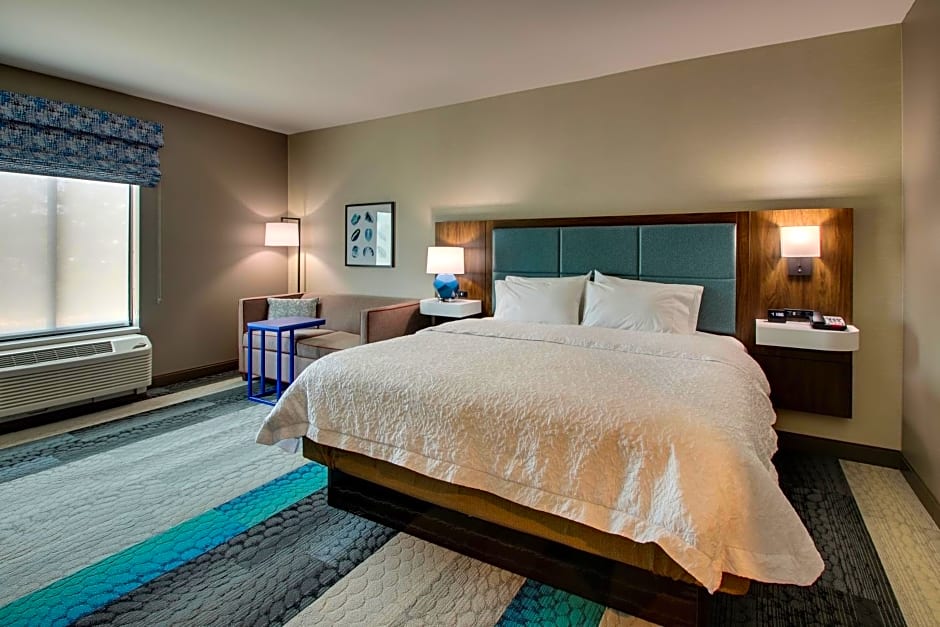 Hampton Inn & Suites By Hilton Southport